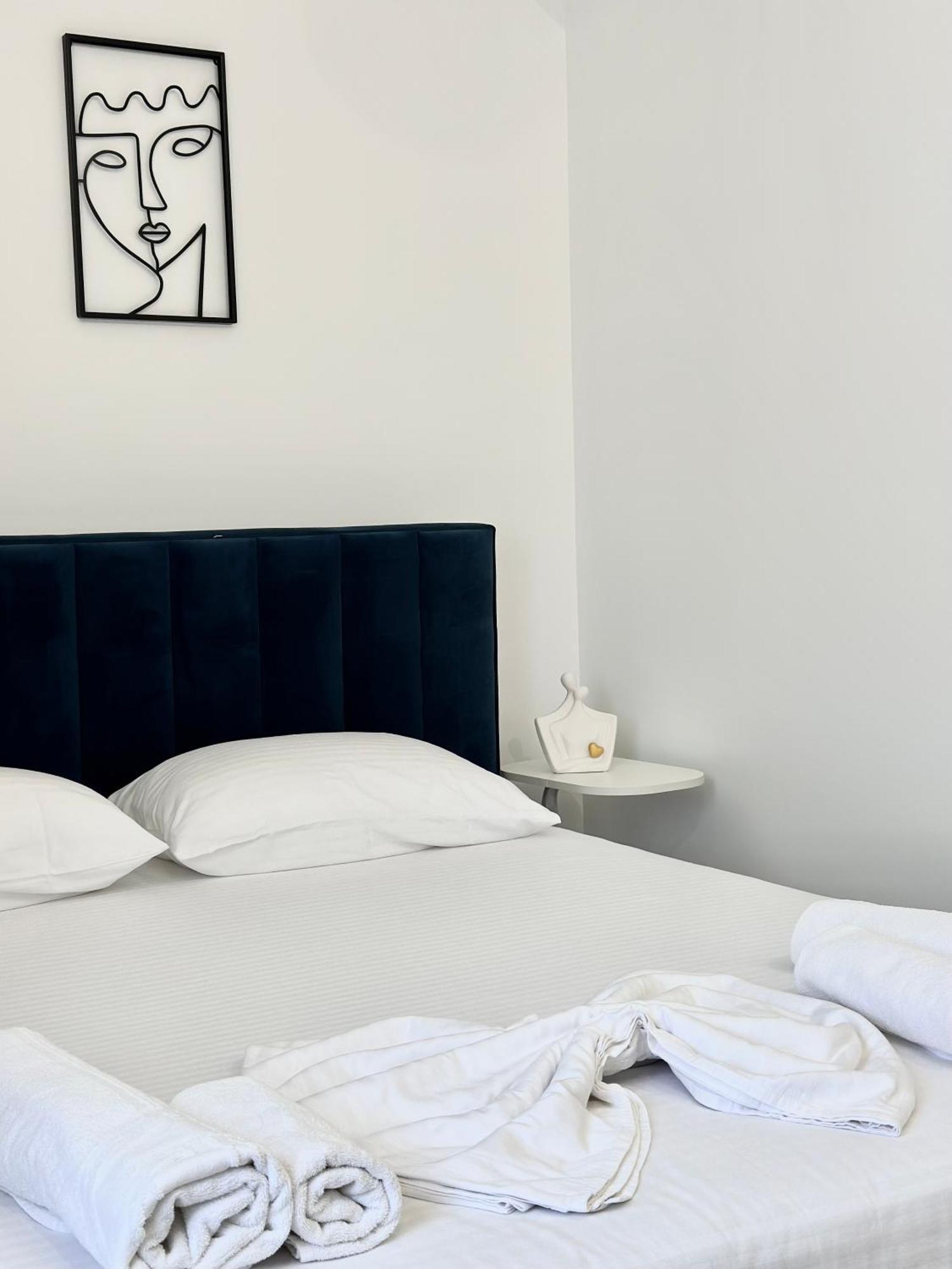 Al Mare Rooms Sarande Bagian luar foto