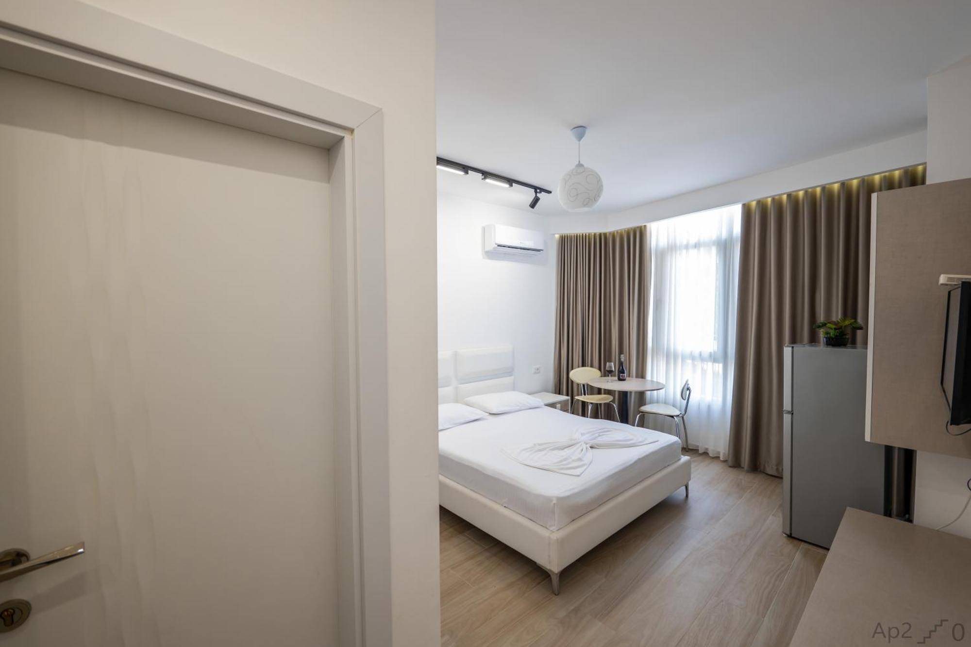 Al Mare Rooms Sarande Bagian luar foto