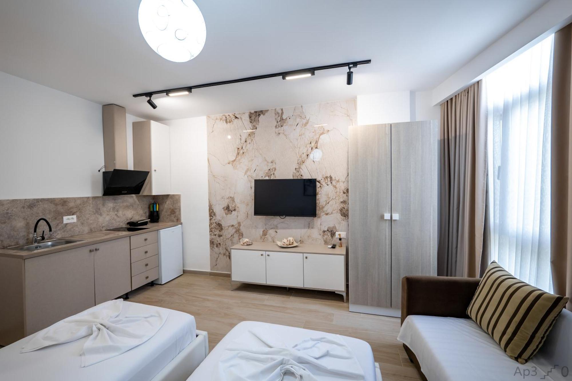 Al Mare Rooms Sarande Bagian luar foto