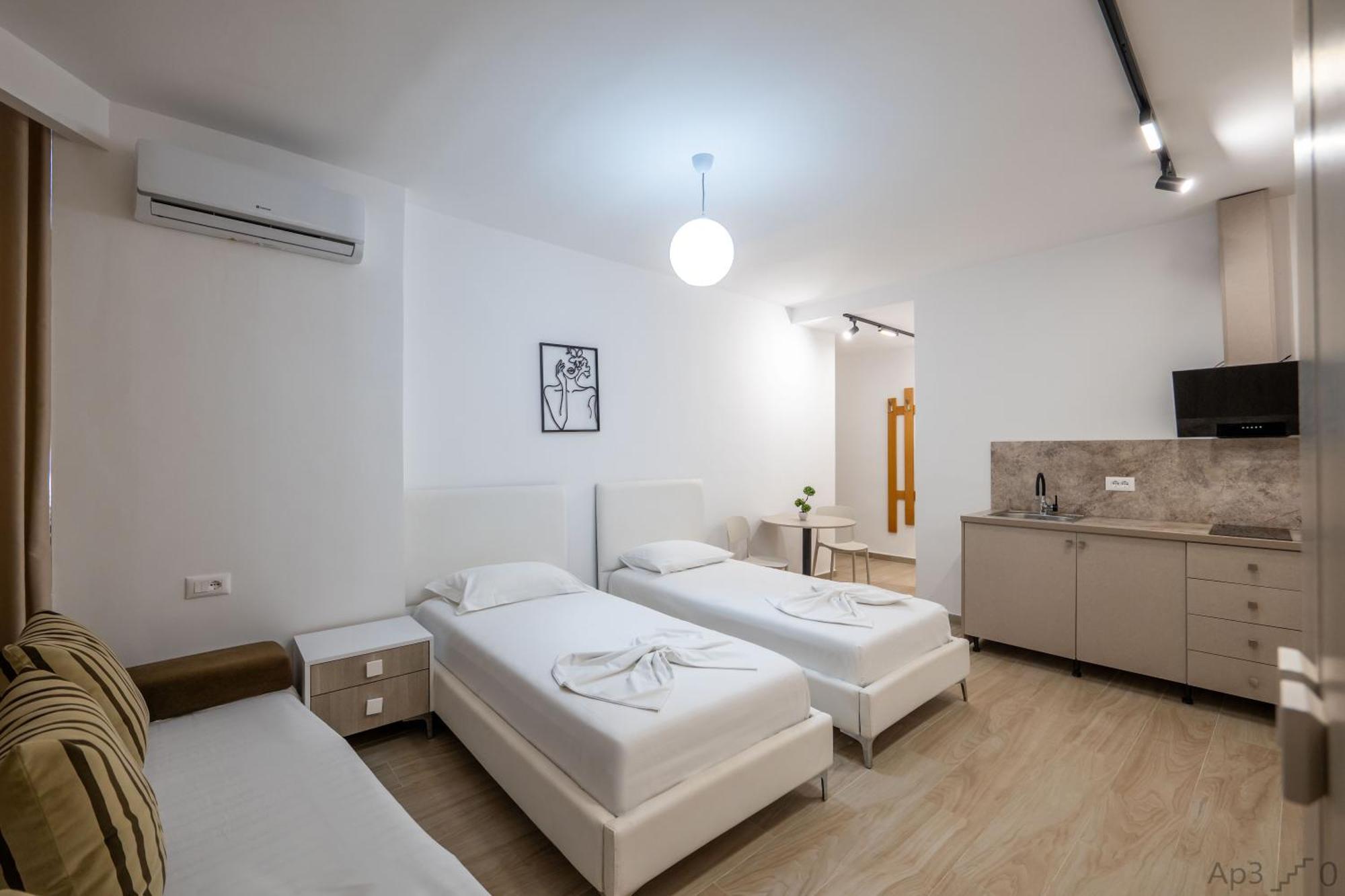 Al Mare Rooms Sarande Bagian luar foto
