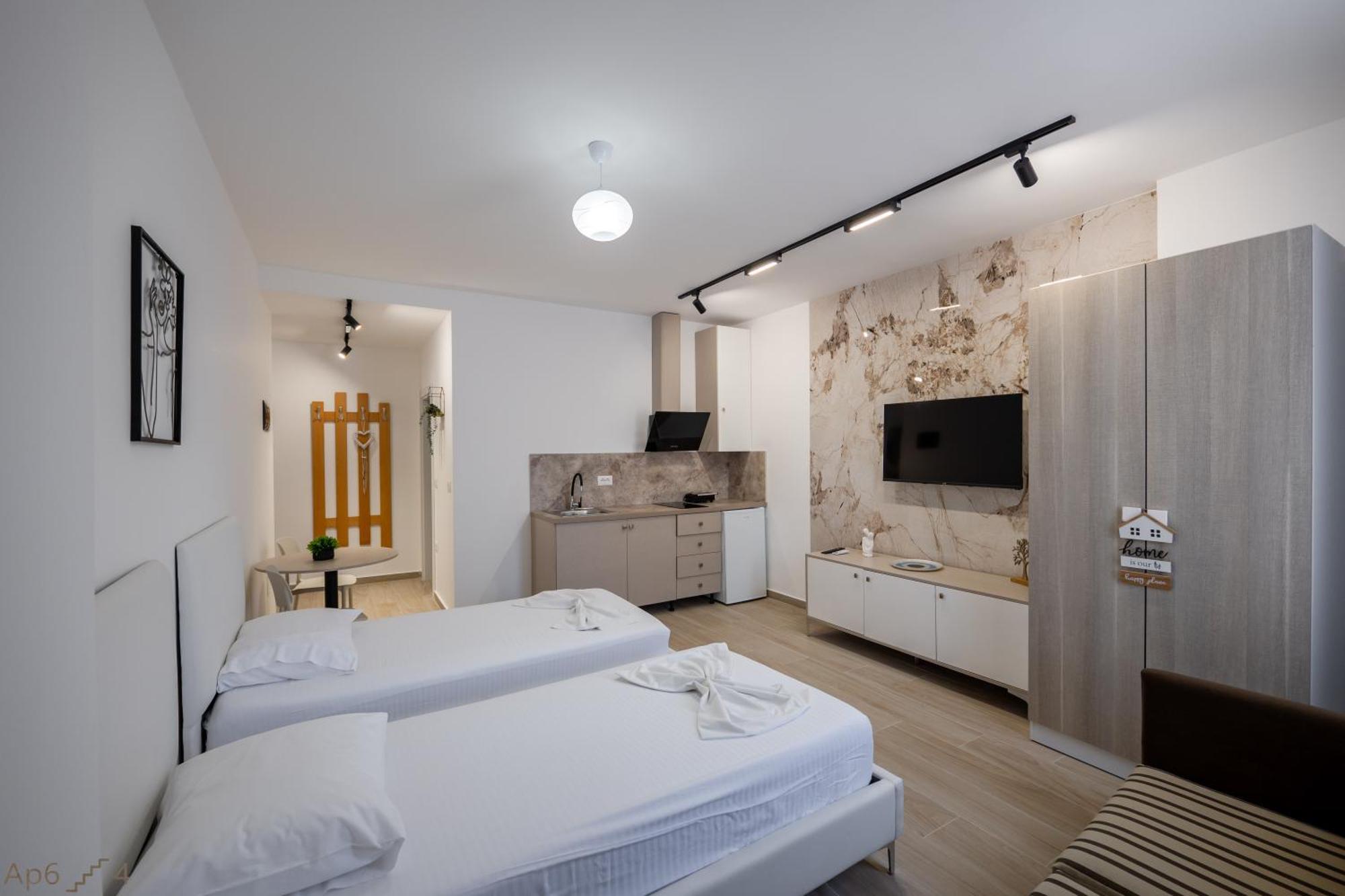 Al Mare Rooms Sarande Bagian luar foto