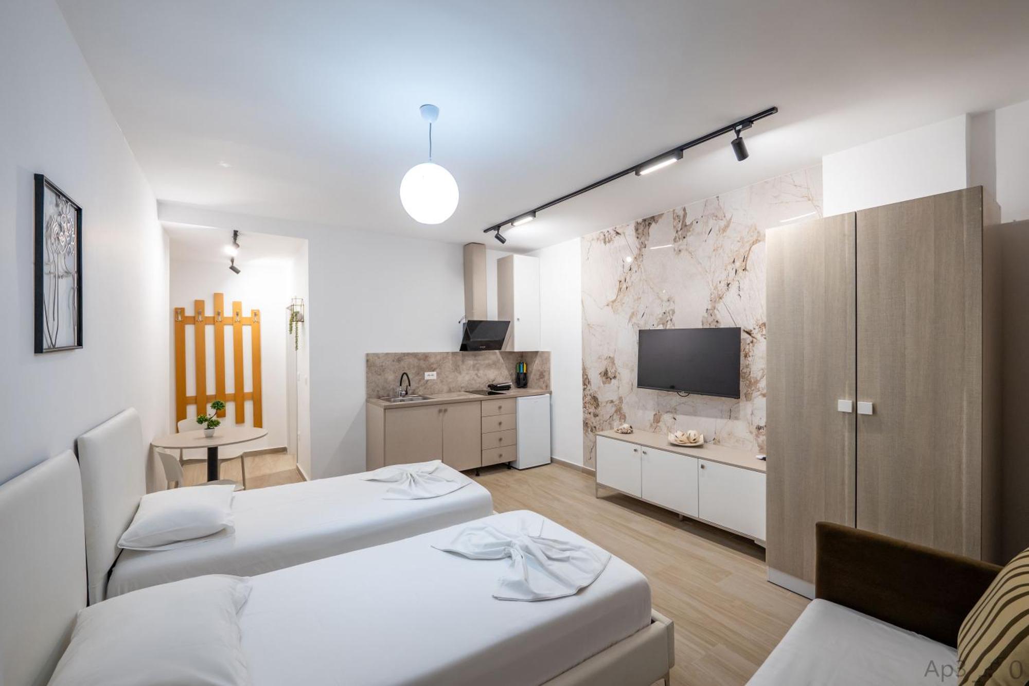 Al Mare Rooms Sarande Bagian luar foto