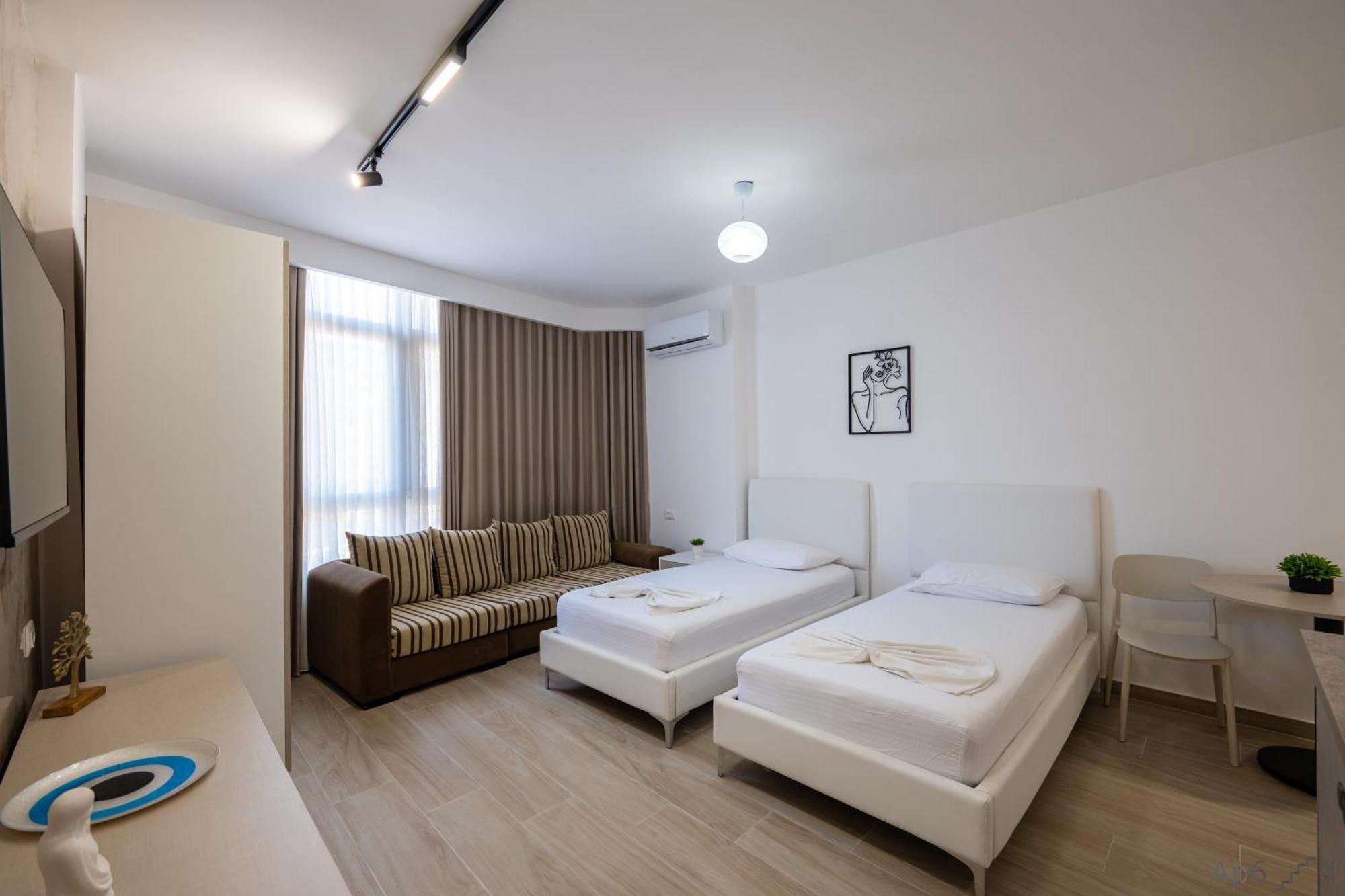 Al Mare Rooms Sarande Bagian luar foto
