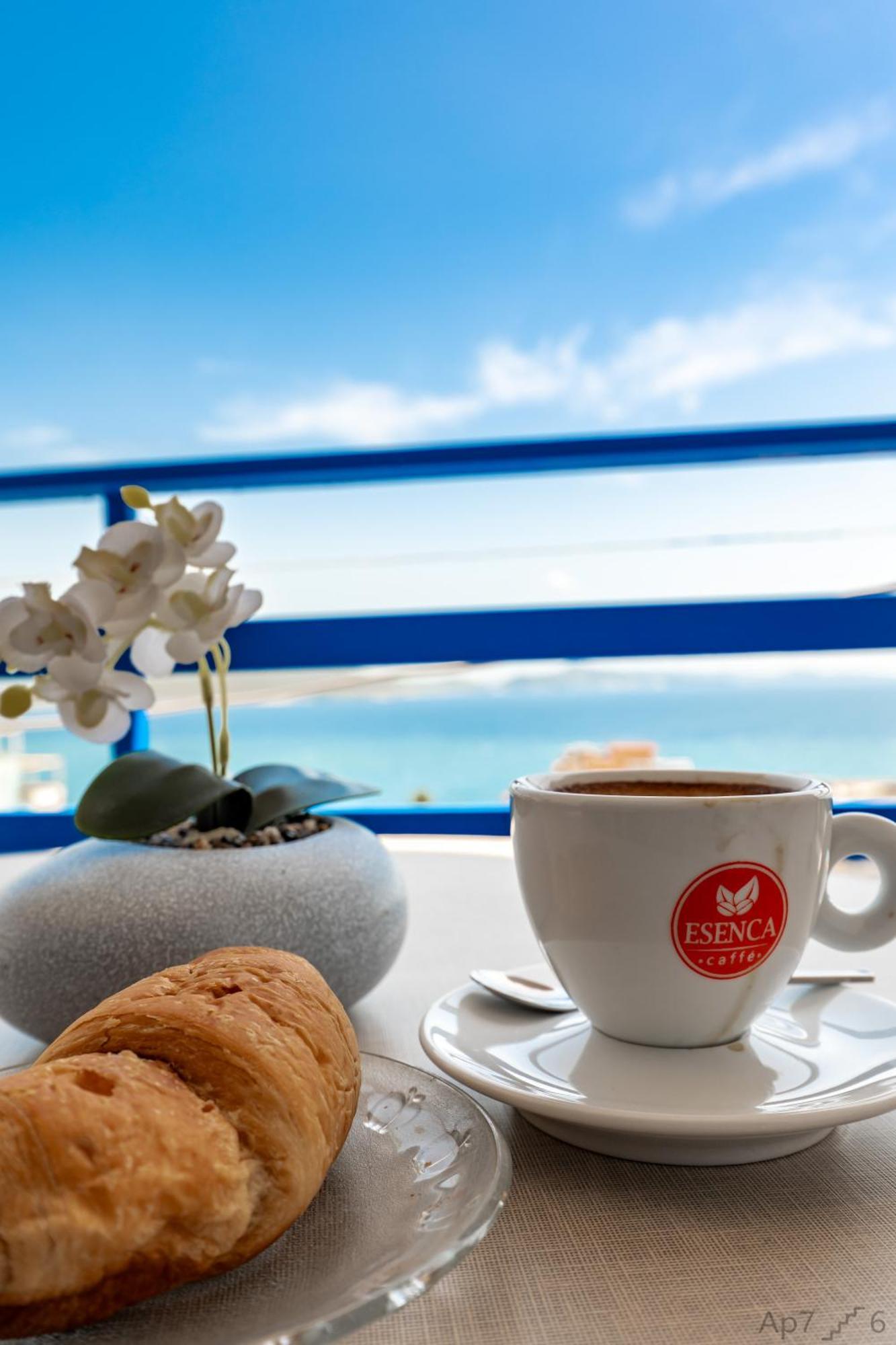 Al Mare Rooms Sarande Bagian luar foto